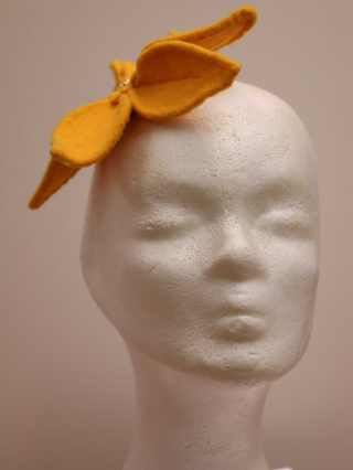 gelber Blüten-Fascinator